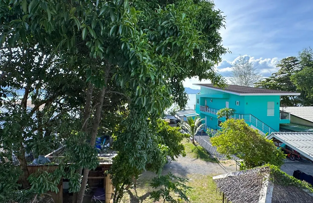 Sea Dreamer Beachfront Apartments-1