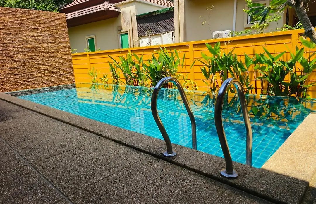 Thai Family Karon Pool Villa 泰如家卡伦3卧泳池别墅-1