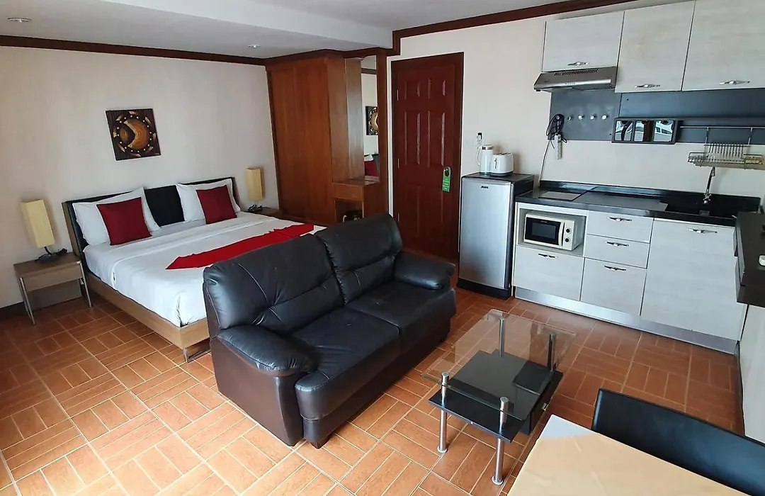 Patong Karlssons Hotel-1