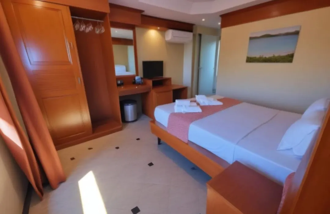 Hack Patong Beach Hotel-1