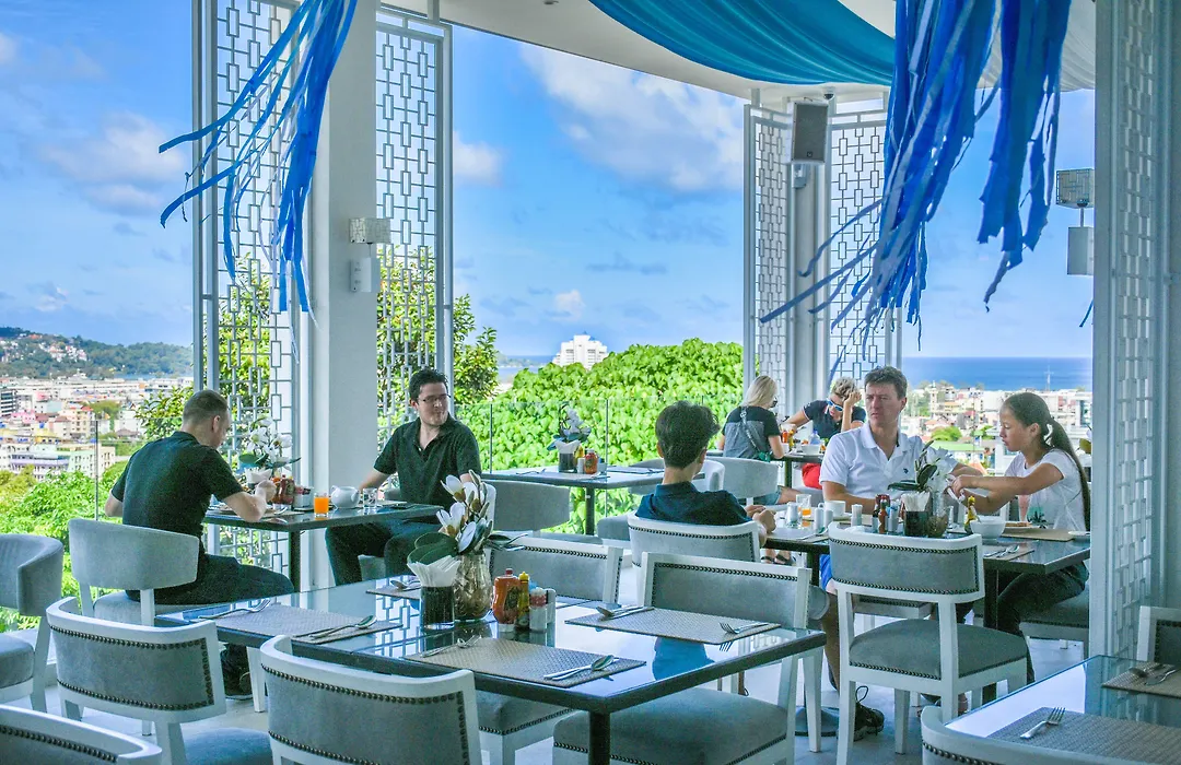 The Aristo Seaview Patong-1