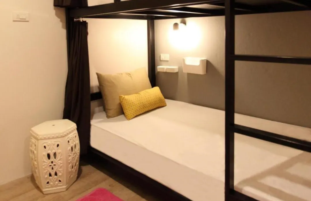 Lupta Hostel Patong Hideaway-1