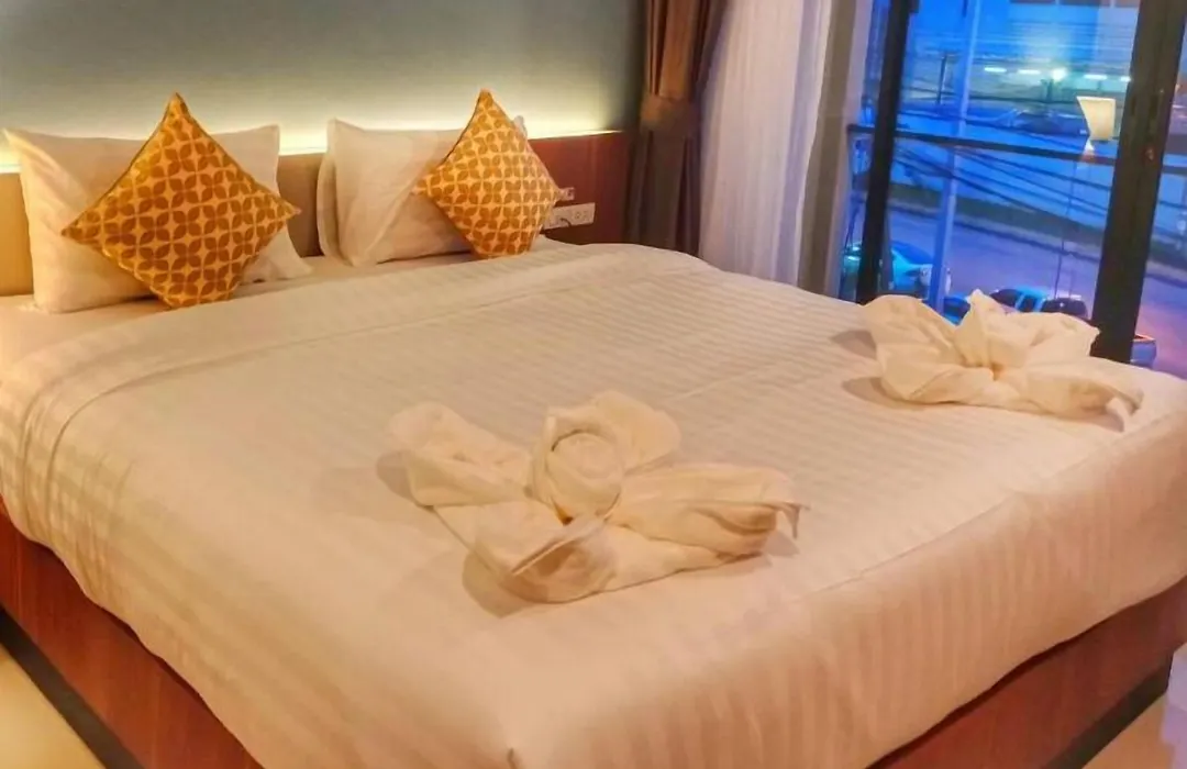 Louis' Runway View Hotel - Sha Extra Plus-1