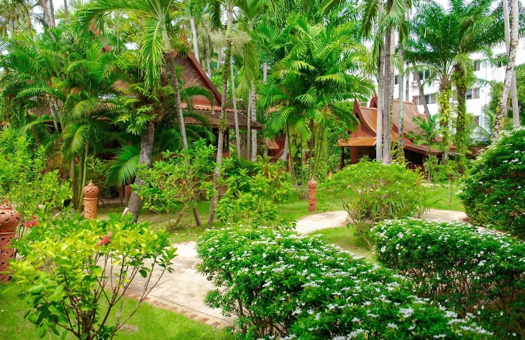 Royal Phawadee Village Patong - 2 Minutes Walk To The Beach-1