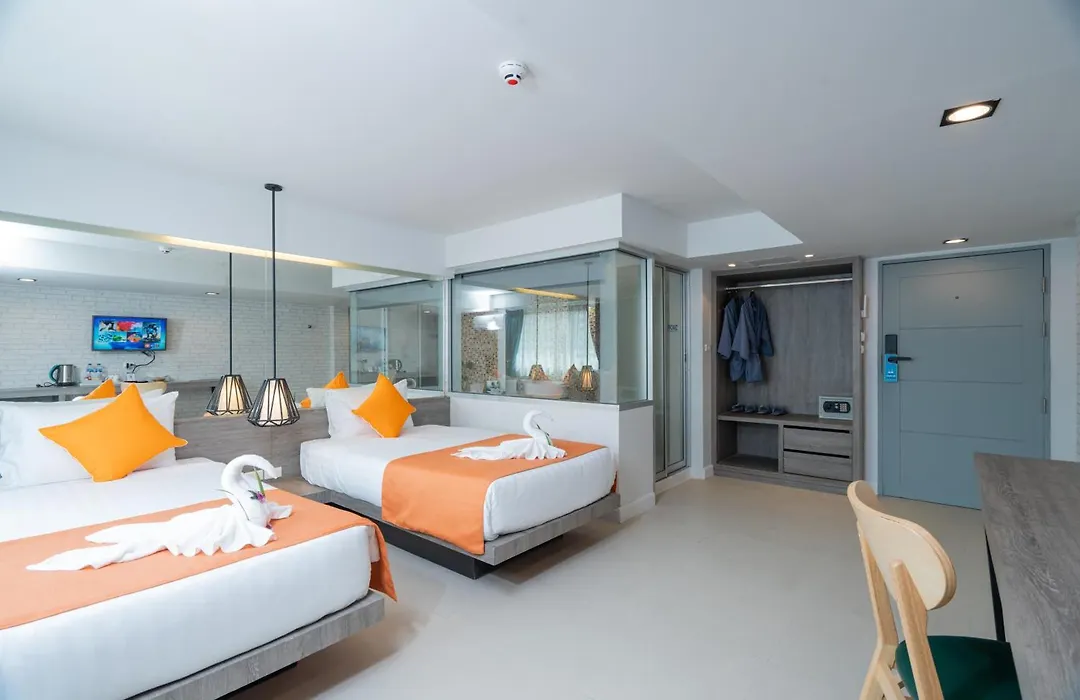 More Patong Hotel-1