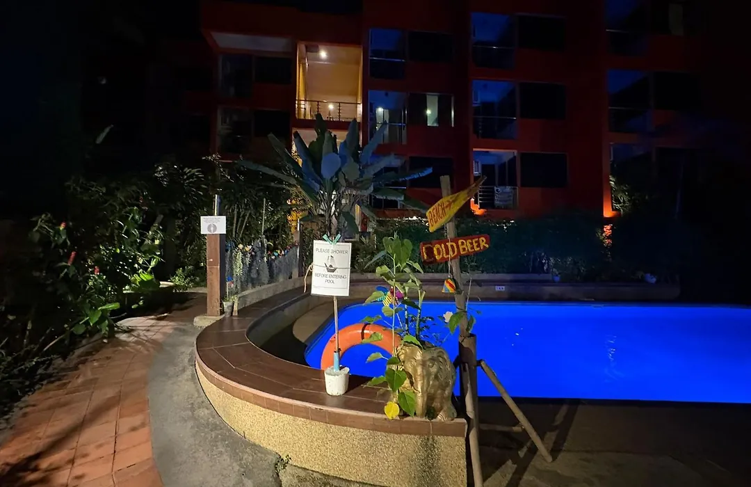 Porterhouse Beach Hotel-1