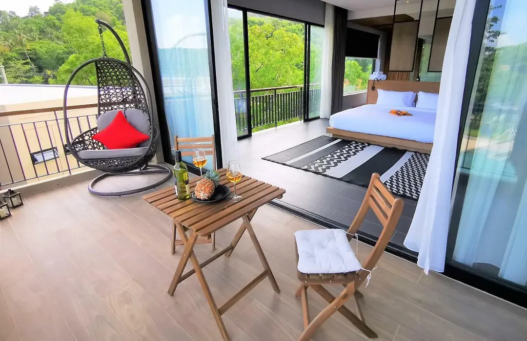 Nai Harn Luxury Lakeview-1