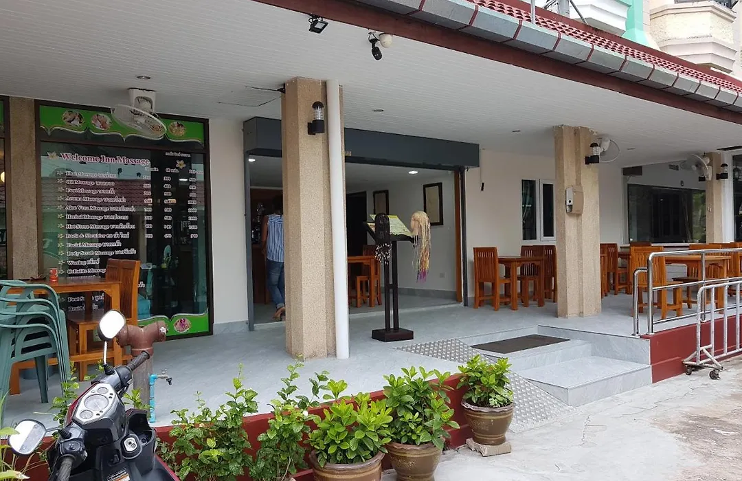 Welcome Inn Hotel @ Karon Beach. 3 Bed Room From Only 1200 Baht-1