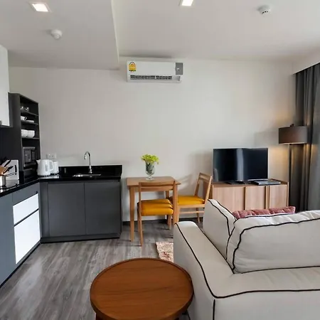 Modern 1 Bedroom Wifi Pool Walk To Patong Beach-3