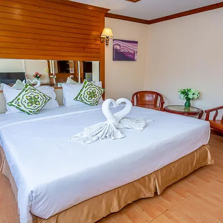 JB Green Hotel Patong-3