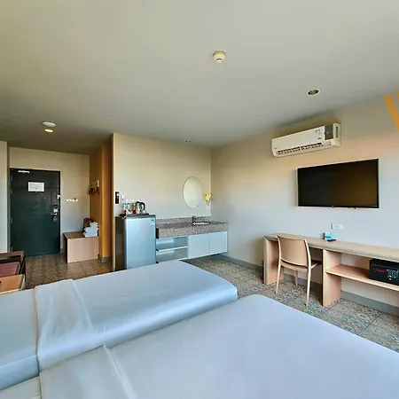 Recenta Suite Phuket Suanluang-3