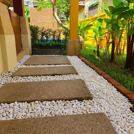 Thai Family Karon Pool Villa 泰如家卡伦3卧泳池别墅-3