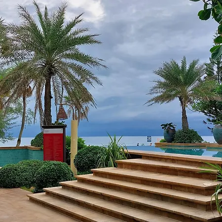 Karon Sea View Beach Apartment-2
