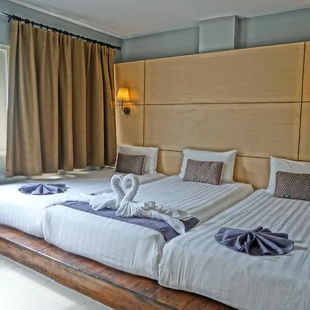 Montree Phuket Hotel-3