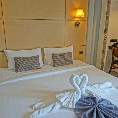 Montree Phuket Hotel-2