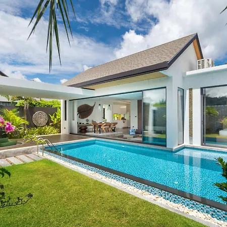 Blue Coral Luxury Villa - Tropical Modern Living-2