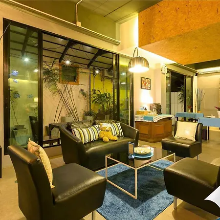 Sea Front Home Hotel - Patong Beach-3