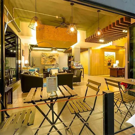 Sea Front Home Hotel - Patong Beach-2