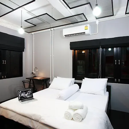 Meroom-2