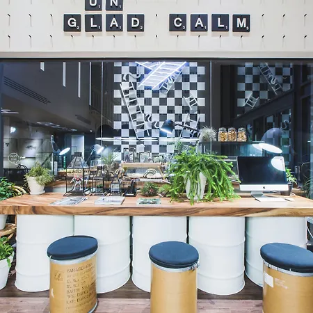 Blu Monkey Hub And Hotel Phuket Town- Free All Day Coworking Space-3
