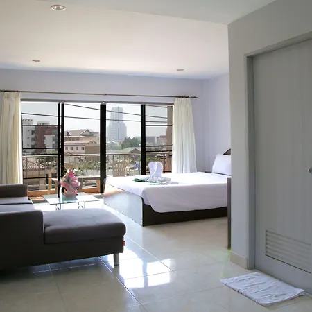 Green Mango Guesthouse-3