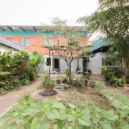 OYO 1163 Eden Hostel-3