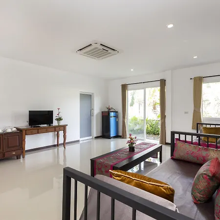 The Lantern Hostel And Spa-3