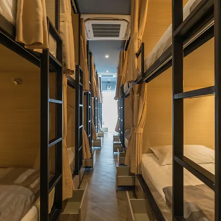 Sleep Box Patong Hostel-2