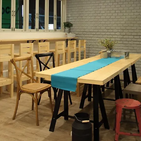 Lupta Hostel Patong Hideaway-2