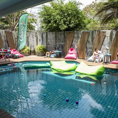 Mad Monkey Phuket-2
