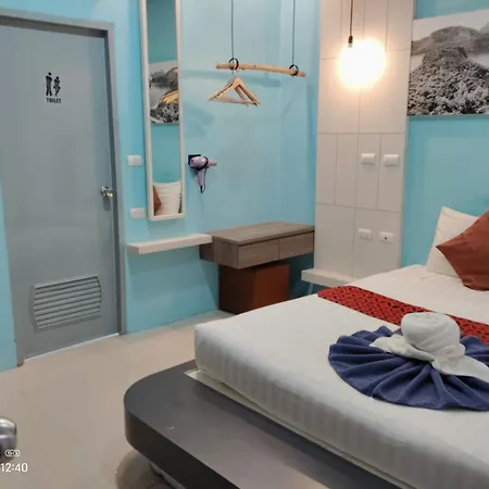 Hotel The Journey Patong New-3