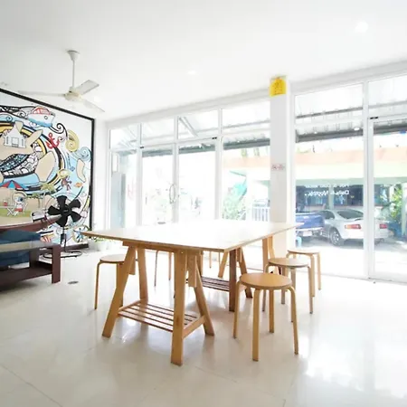 Bedbox Guesthouse And Hostel-3