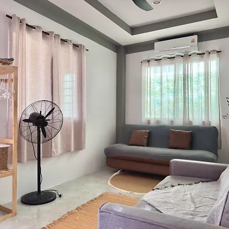 Sea Dreamer Beachfront Apartments-2