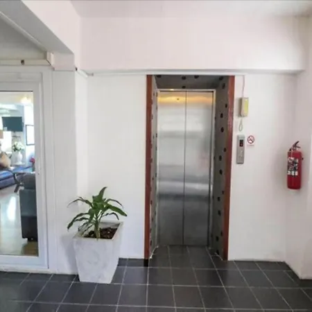 Hotel De Ratt-2