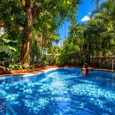 Tropical Family Retreat Near Ya Nui Beach - Villa Nikkie-3