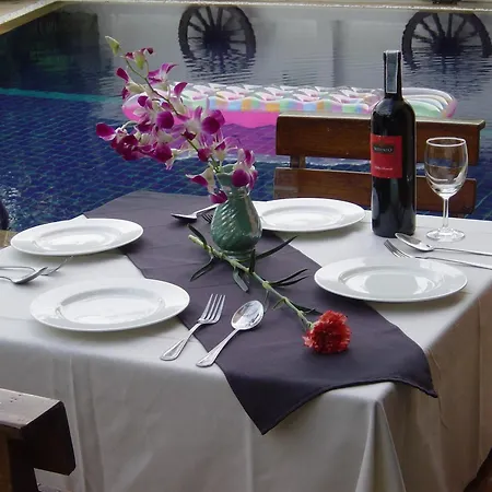Karon Pool Hotel-3