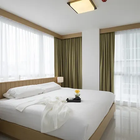 Modern Thai Suites-3