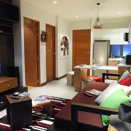 Top Floor, One-Bedroom Apartment-3