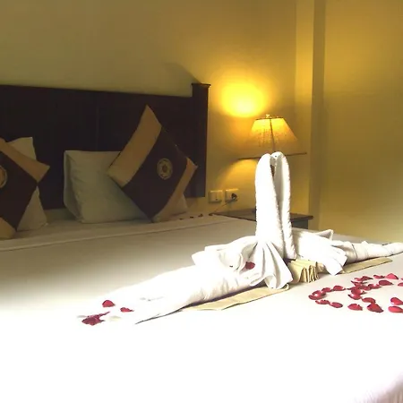 Absolute Patong Ville Resort-3