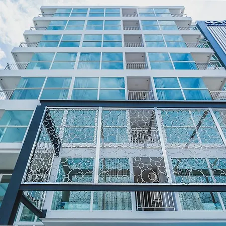 Condo In Kata In Ozone Condo A604-2