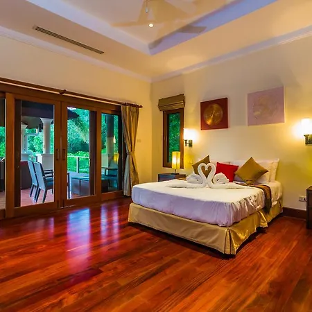 Lakewood Hills Villa By Lofty-3