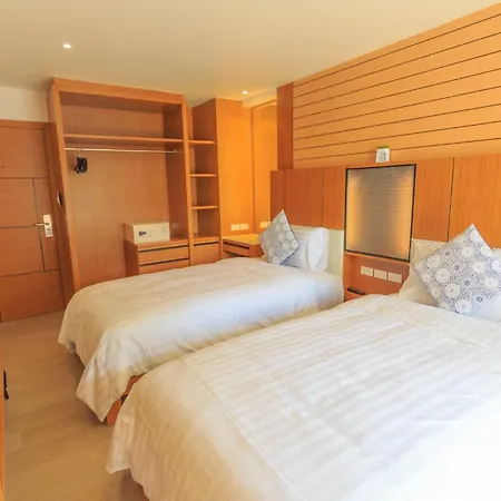 Room Actually-3