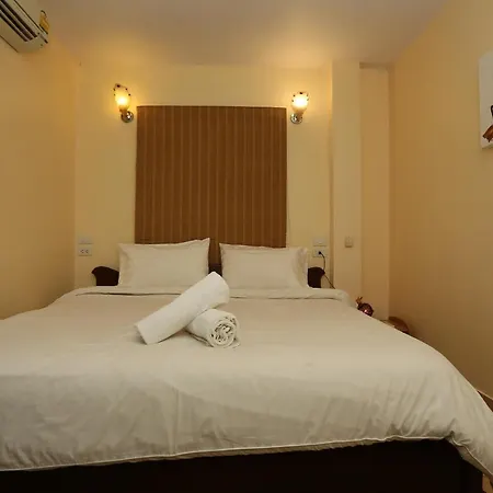 Zodiac Hotel-2