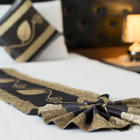 Hemingways Silk Hotel-2