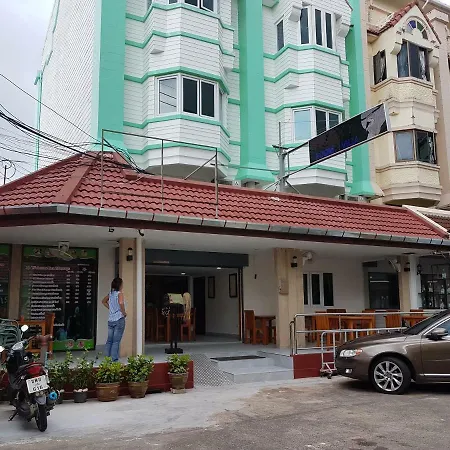 Welcome Inn Hotel @ Karon Beach. 3 Bed Room From Only 1200 Baht-3