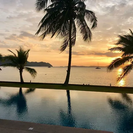 D-Lux 4 Bed Beachfront Apartment With Sea View-2