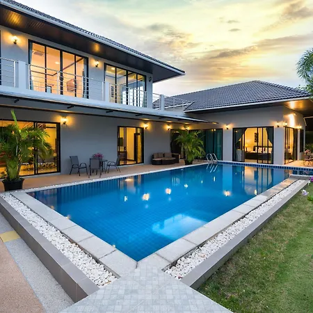 Grand Villa Luxury Beyond-3