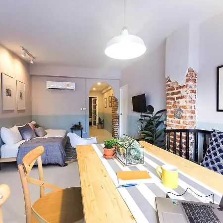 Snoozy Guesthouse-2