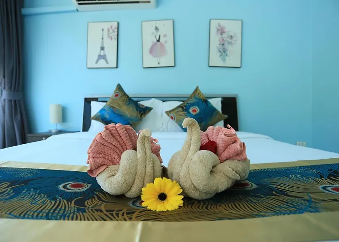 Patong Seaview Villa芭东海景3卧别墅 5分钟到江西冷 3Bdr Pool