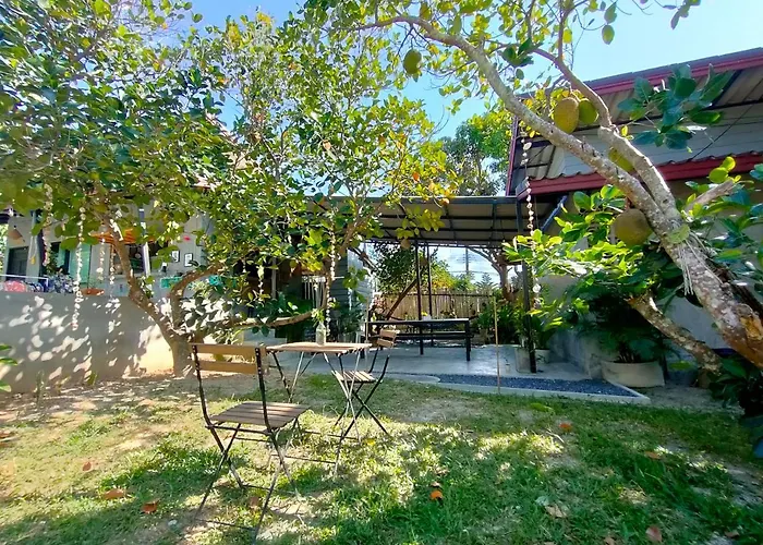 Hotels in Ko Mai Thon